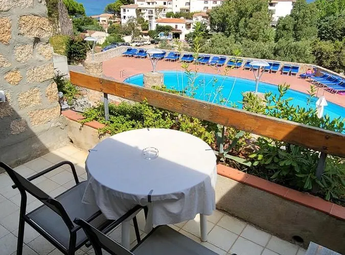 Olimpia 3* Baja Sardinia